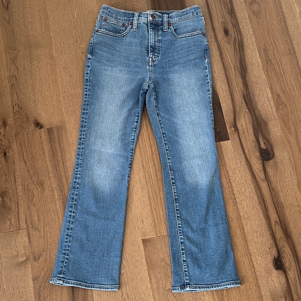 Madewell Cali Demi-Boot Jeans Size 26 Medium Wash Cropped Mini-Flare
